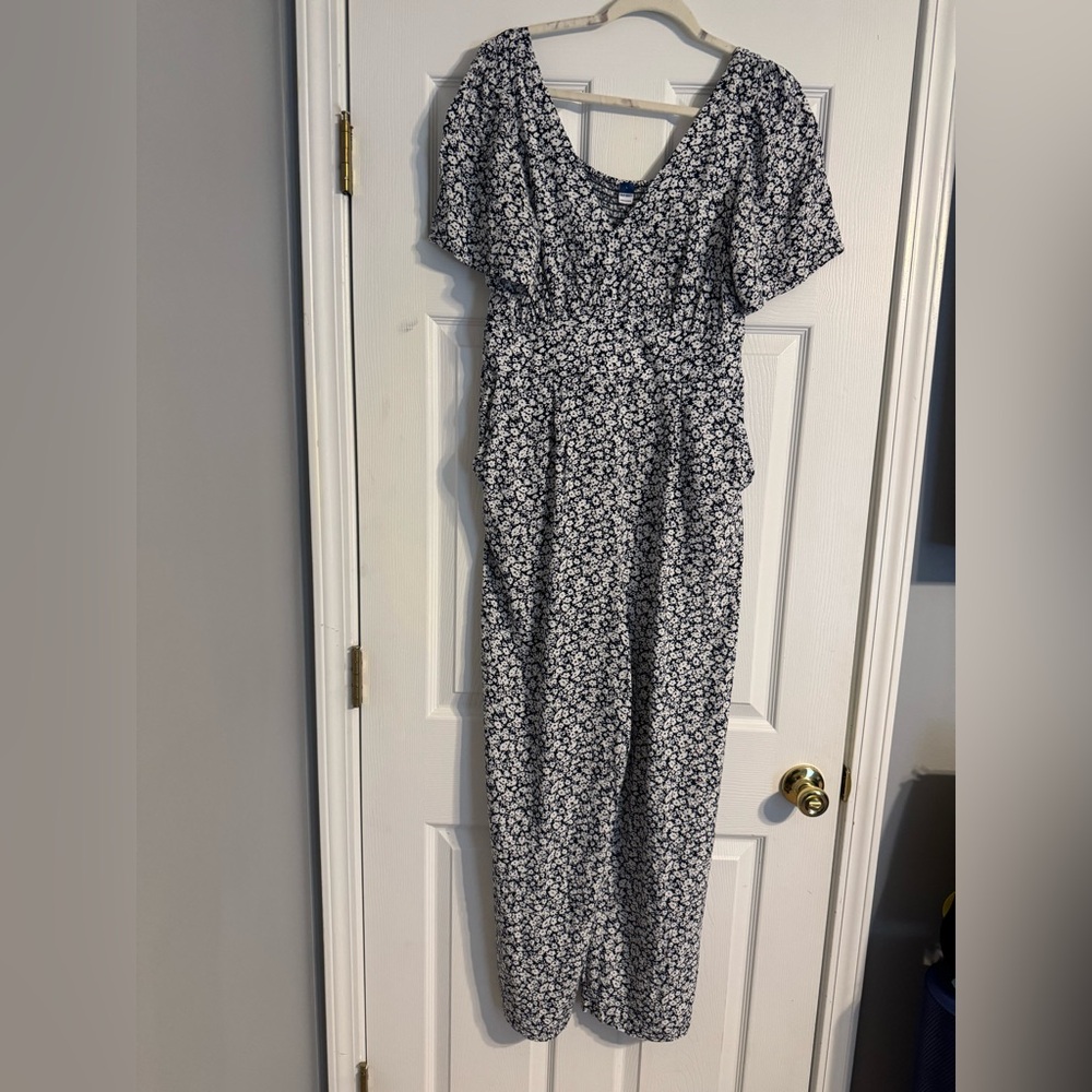 Old Navy | Navy + White Floral Jumpsuit